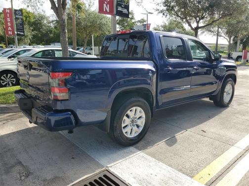2022 Nissan Frontier SV