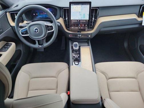 2026 Volvo XC60 B5 Core