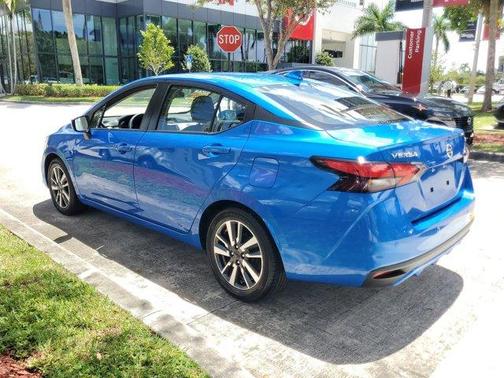 2022 Nissan Versa 1.6 SV