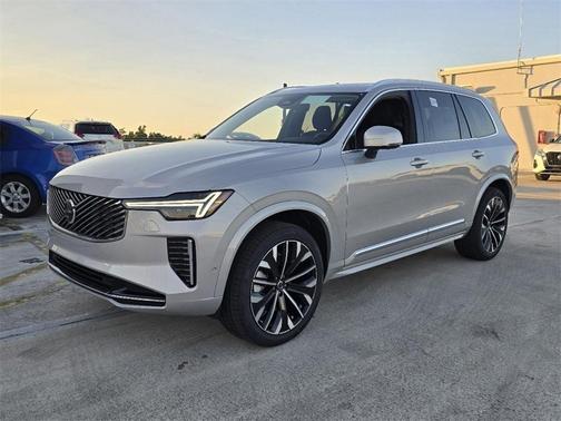 2025 Volvo XC90 B6 Plus 7-Seater