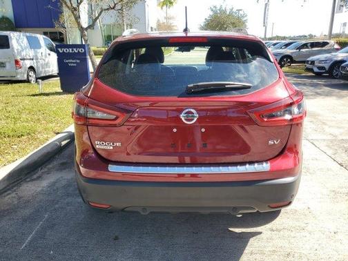 2022 Nissan Rogue Sport SV