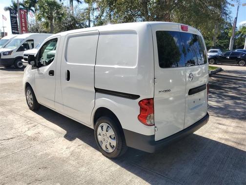 2021 Nissan NV200 S