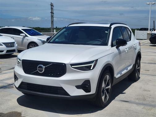2026 Volvo XC40