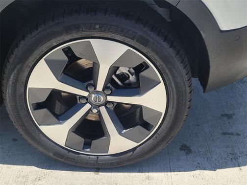 2026 Volvo XC40