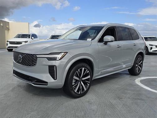 2025 Volvo XC90 B6 Ultra