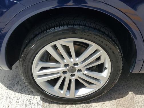 2018 Audi Q5 2.0T Premium Plus