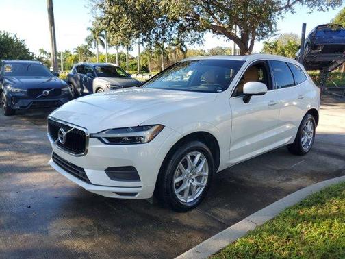 2020 Volvo XC60 T5 Momentum