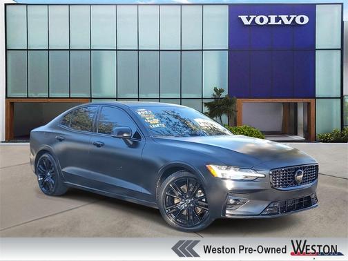 2024 Volvo S60 B5 Plus Black Edition