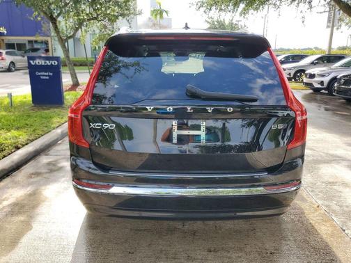 Onyx Black Metallic 2024 Volvo XC90 B5 Plus Bright Theme