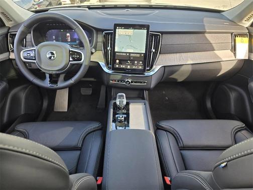 2025 Volvo XC90 Plug-In Hybrid T8 Ultra 7-Seater