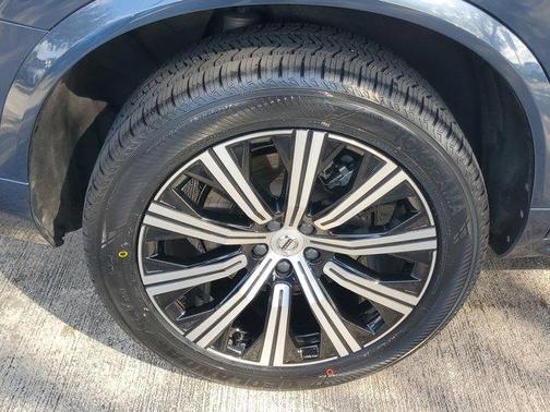 2023 Volvo XC90 B6 Core