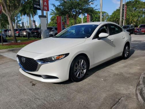Snowflake White Pearl 2021 Mazda Mazda3 FWD