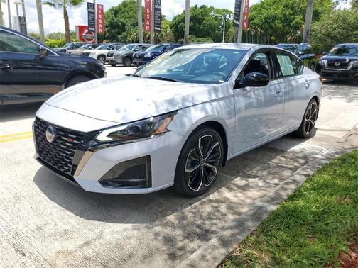 2023 Nissan Altima 2.5 SR