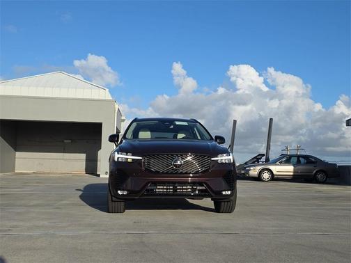 2026 Volvo XC60 B5 Ultra