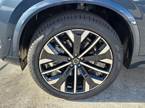 2026 Volvo XC90 B6 Plus 6-Seater