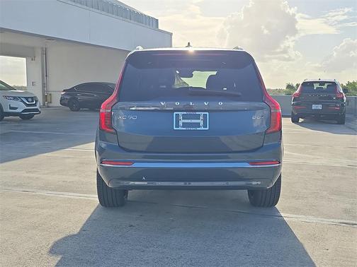 2026 Volvo XC90 B6 Plus 6-Seater