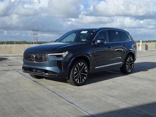 2026 Volvo XC90 B6 Plus 6-Seater