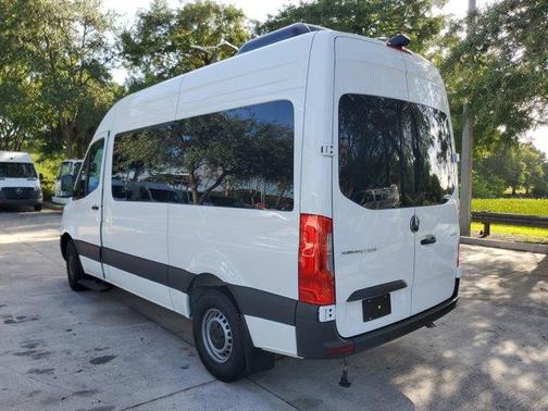 2024 Mercedes-Benz Sprinter 2500 144 WB Standard Roof Passenger