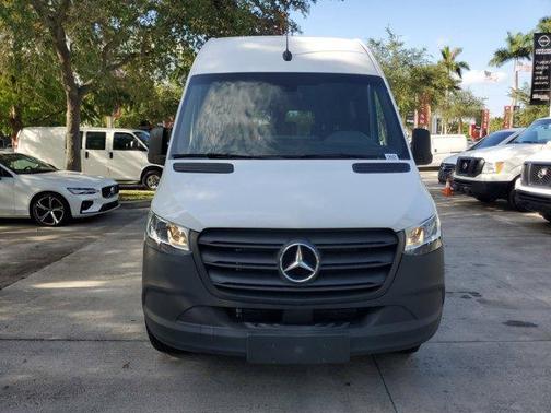2024 Mercedes-Benz Sprinter 2500 144 WB Standard Roof Passenger