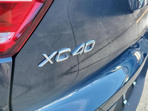 2026 Volvo XC40 B4 Core