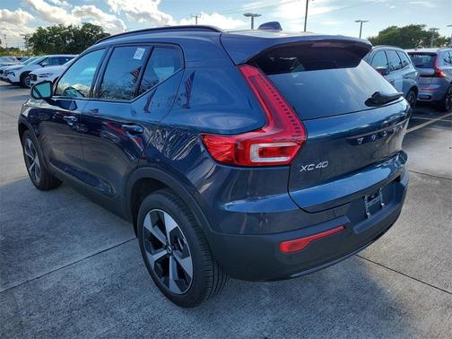 2026 Volvo XC40 B4 Core