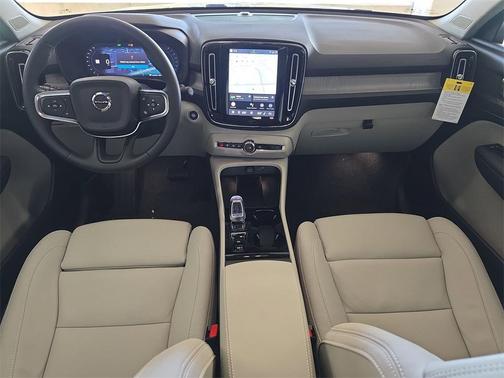 2026 Volvo XC40 B5 Plus