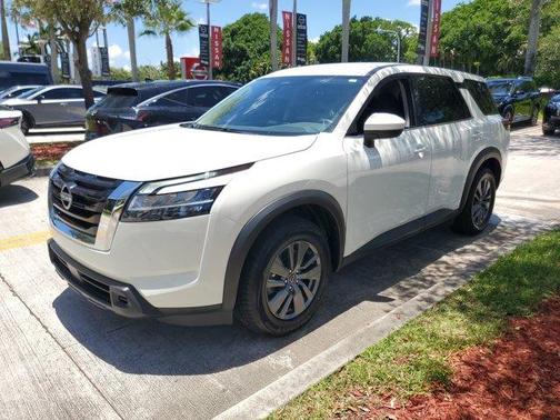 2022 Nissan Pathfinder S