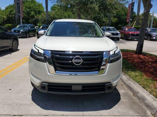 2022 Nissan Pathfinder S