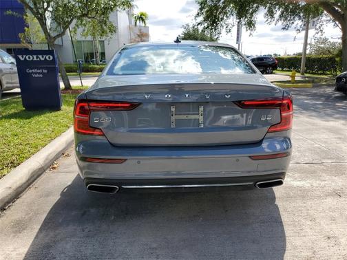 2022 Volvo S60 B5 Inscription
