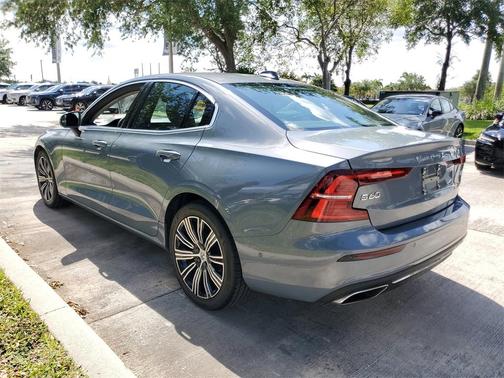 2022 Volvo S60 B5 Inscription