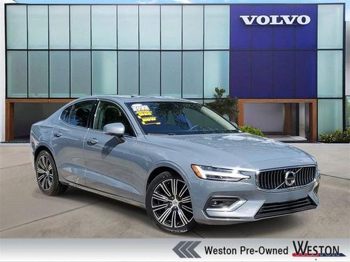 2022 Volvo S60 B5 Inscription