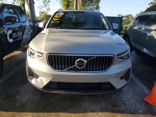 Silver 2023 Volvo XC40 B4 Plus Bright Theme