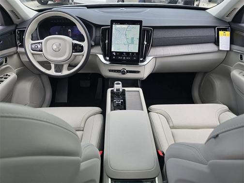 2025 Volvo XC90 B6 Ultra