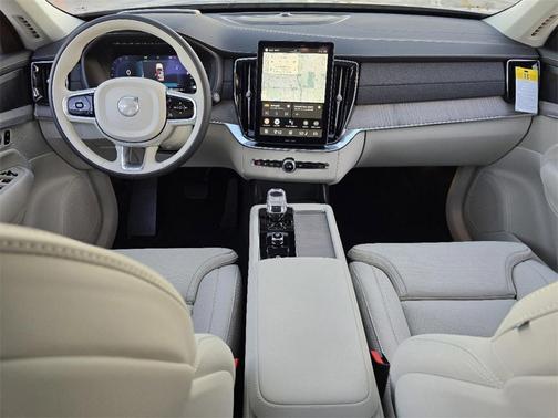 2025 Volvo XC90 B6 Ultra