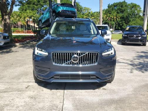 Denim Blue Metallic 2021 Volvo XC90 T5 Momentum 7 Passenger