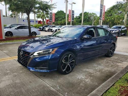 Deep Blue Pearl 2023 Nissan Altima 2.5 SR
