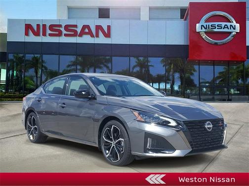 2025 Nissan Altima SR