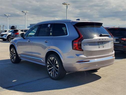 2026 Volvo XC90 B6 Ultra Dark Theme 7-Seater
