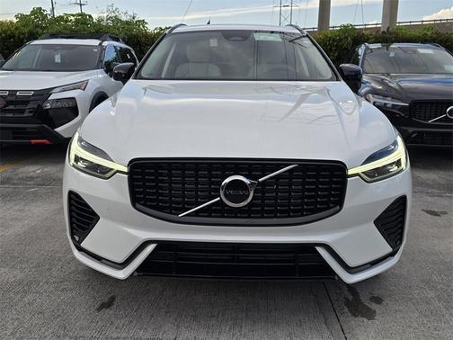 2025 Volvo XC60 B5 Core