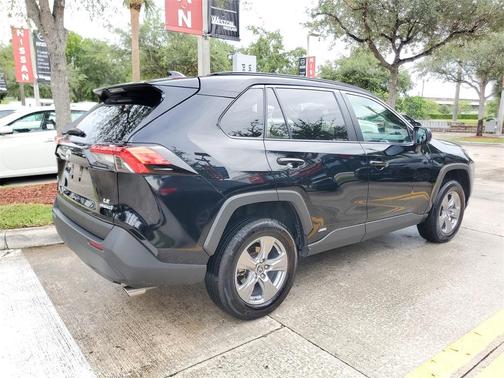 2024 Toyota RAV4 Hybrid LE