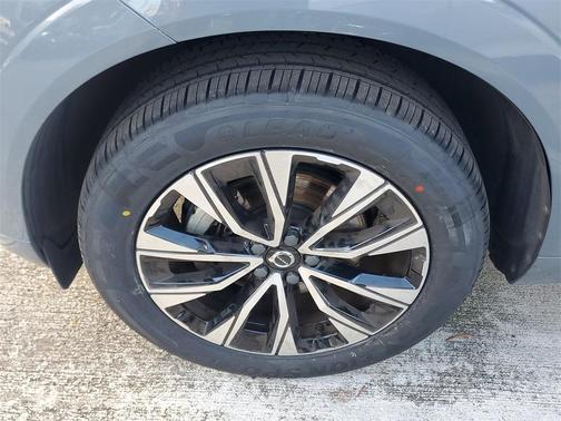 2023 Volvo XC60 B5 Core