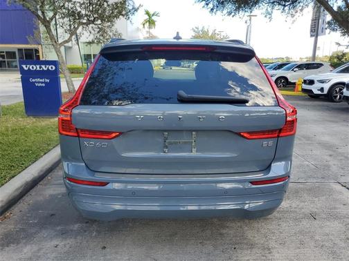 2023 Volvo XC60 B5 Core