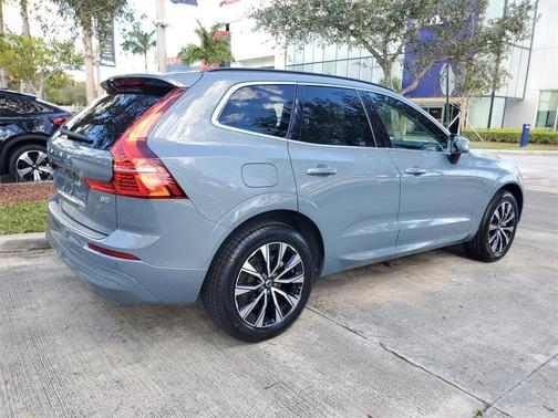 2023 Volvo XC60 B5 Core