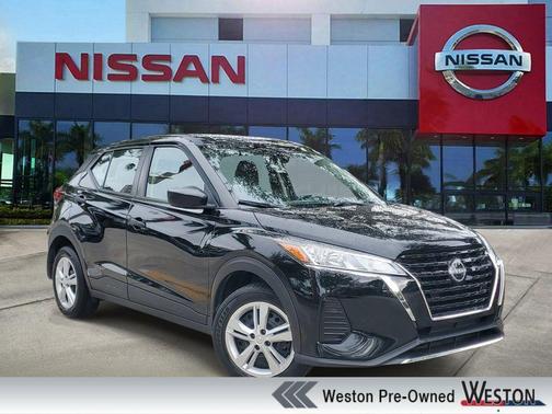 Super Black 2024 Nissan Kicks S
