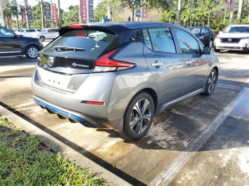 2021 Nissan Leaf SV