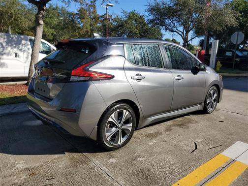 2021 Nissan Leaf SV