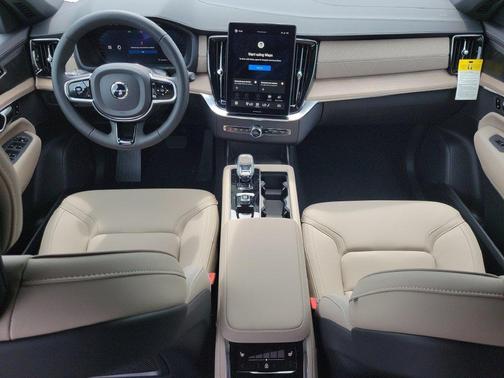 Forest Green 2027 Volvo XC90 B6 Plus 7-Seater