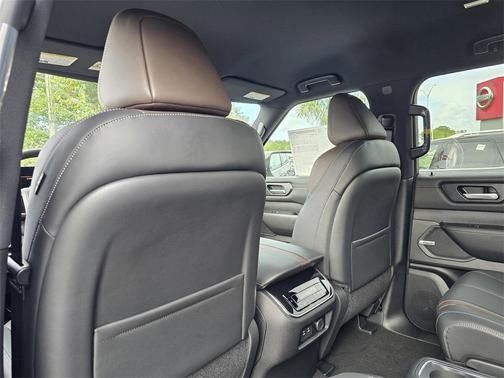 2025 Nissan Armada SL
