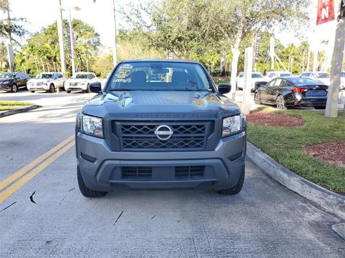 2022 Nissan Frontier S