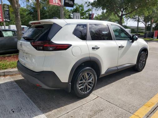 Glacier White 2023 Nissan Rogue S